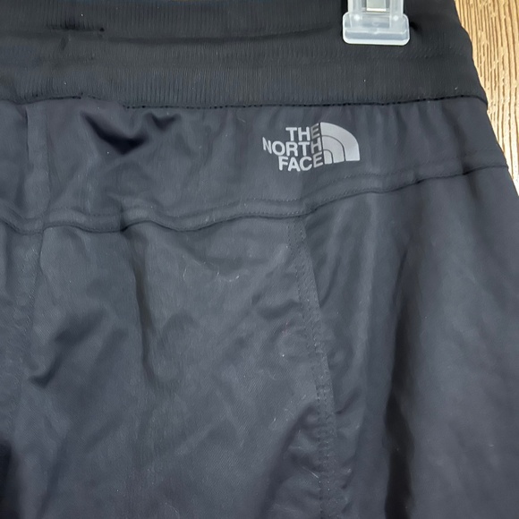 The North Face Women’s Black Athletic Capri Joggers Outdoor Pants Sz-S - Picture 5 of 7